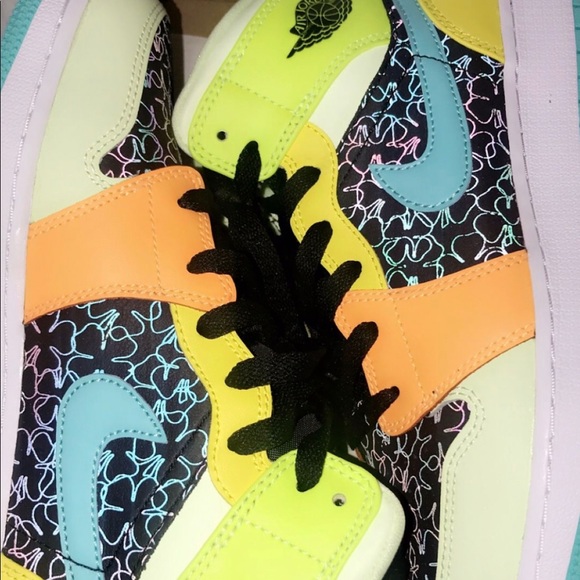 Air jordan 1 Mid “Lucky Charms” - Picture 1 of 4